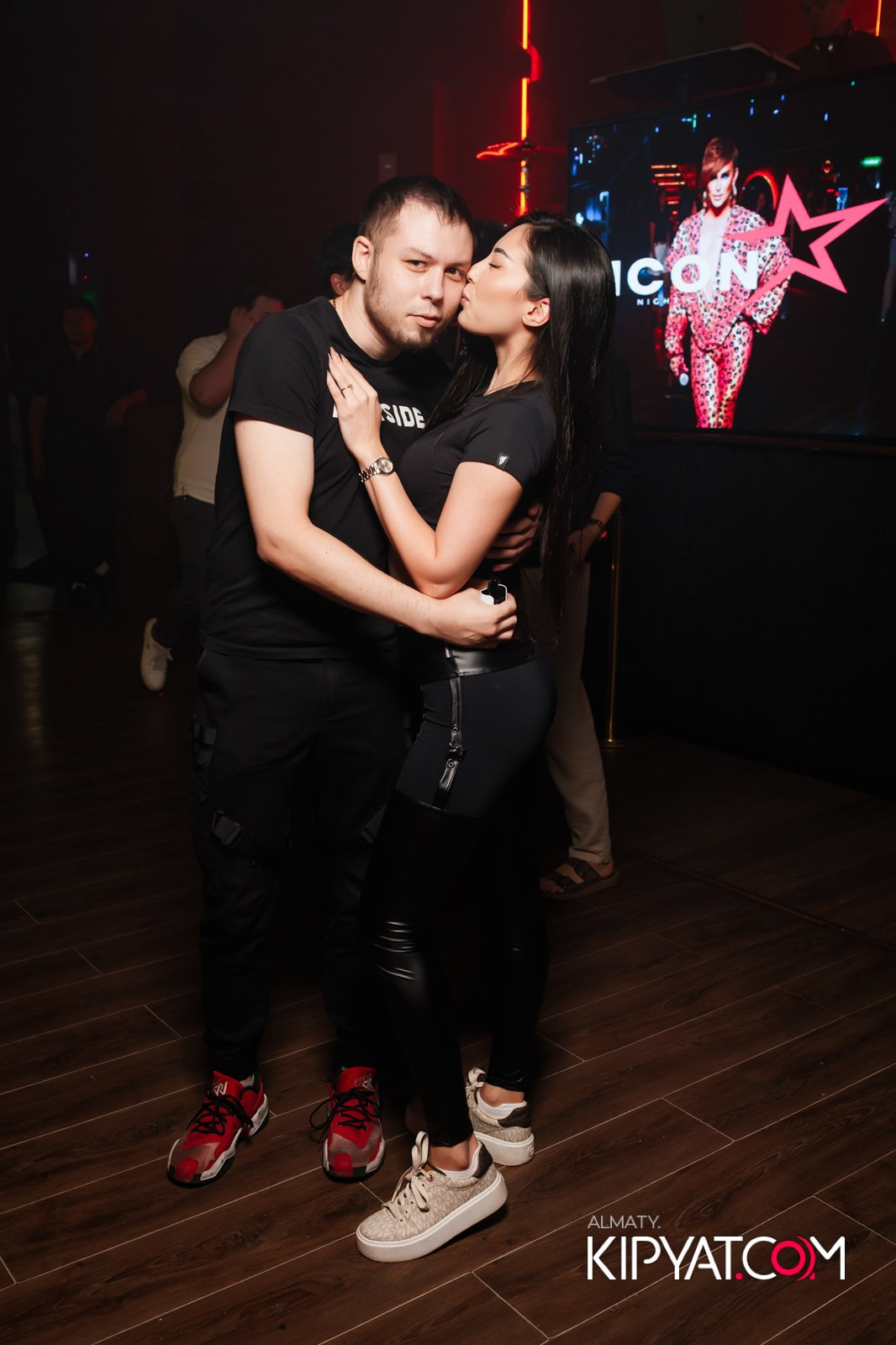 НОЧНОЙ КЛУБ ICON. КИПЯТКОМ АЛМАТЫ!
