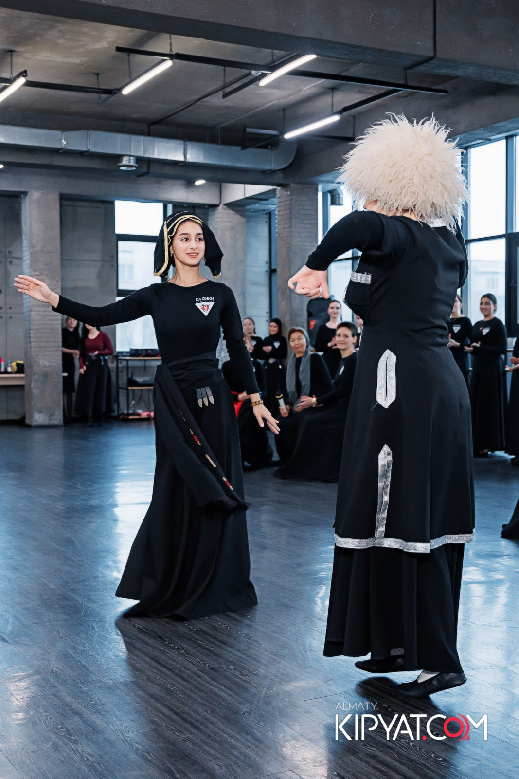 BLOCKBUSTER ТАНЦЕВАЛЬНАЯ АКАДЕМИЯ. КИПЯТКОМ АЛМАТЫ!