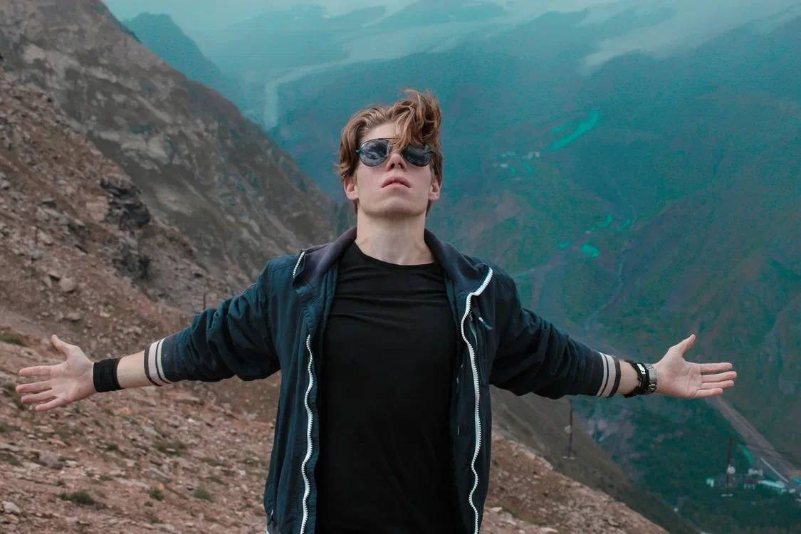 Горы Кавказа. Костюмер, художник кино и телевидения в спб