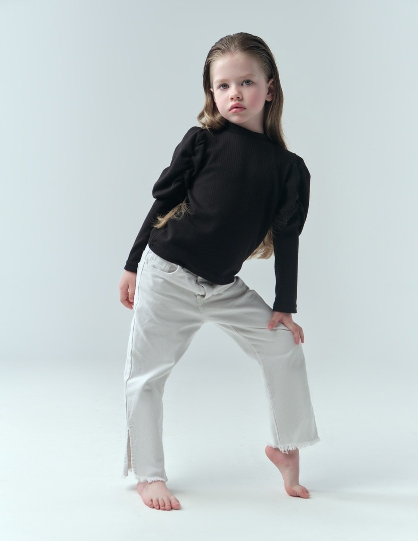 Эмилия Зайцева. Съёмка одежды для маркетплейсов и брендов Morozova Production