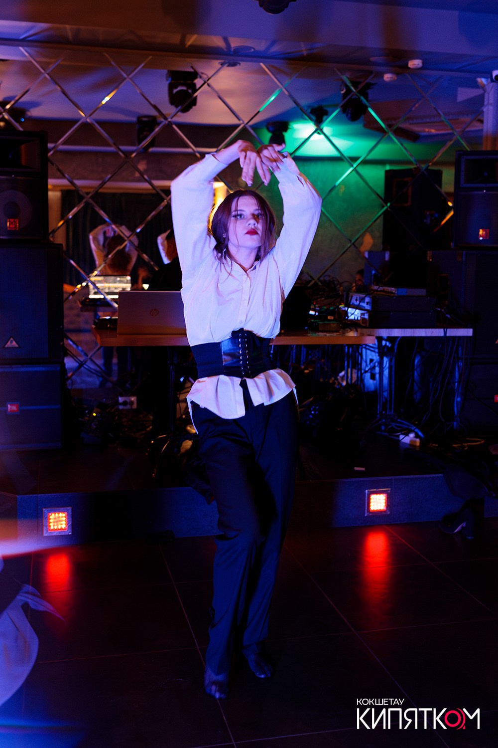 ШАШЛЫЧНЫЙ ДВОР. КИПЯТКОМ КОКШЕТАУ