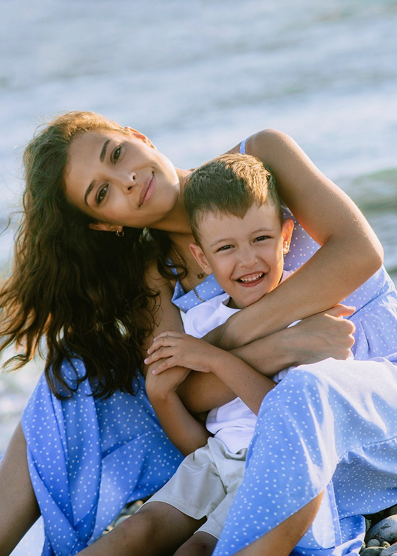 Семейная фотосессия в Сириусе и Адлере. Фотограф в Адлере, Сириусе, Красной Поляне — лавстори, семейные и индивидуальные фотосессии