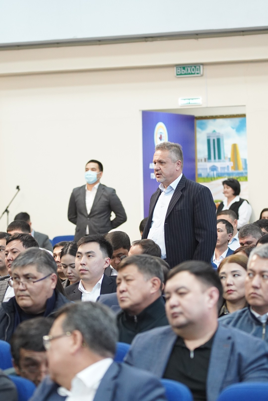 Встреча с населением. Свадебный фотограф алматы Шожебаев Кайрат