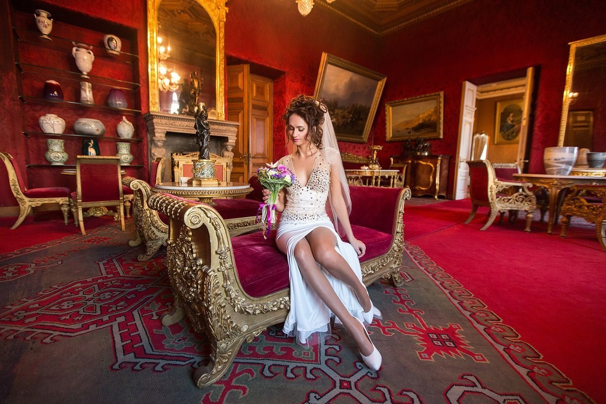 Свадебные съемки. Женский фотограф в Санк-Петербурге и Москве — фотосессия девушки в студии, портрет, фотосъемка