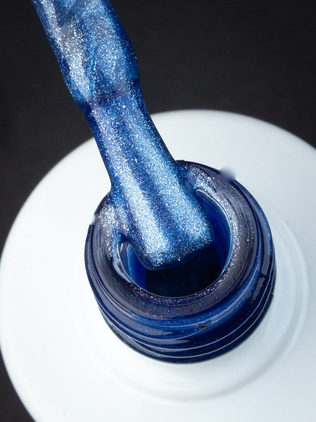 Kira на чёрном. Александр Стряпунин — предметный фотограф в Улан-Удэ