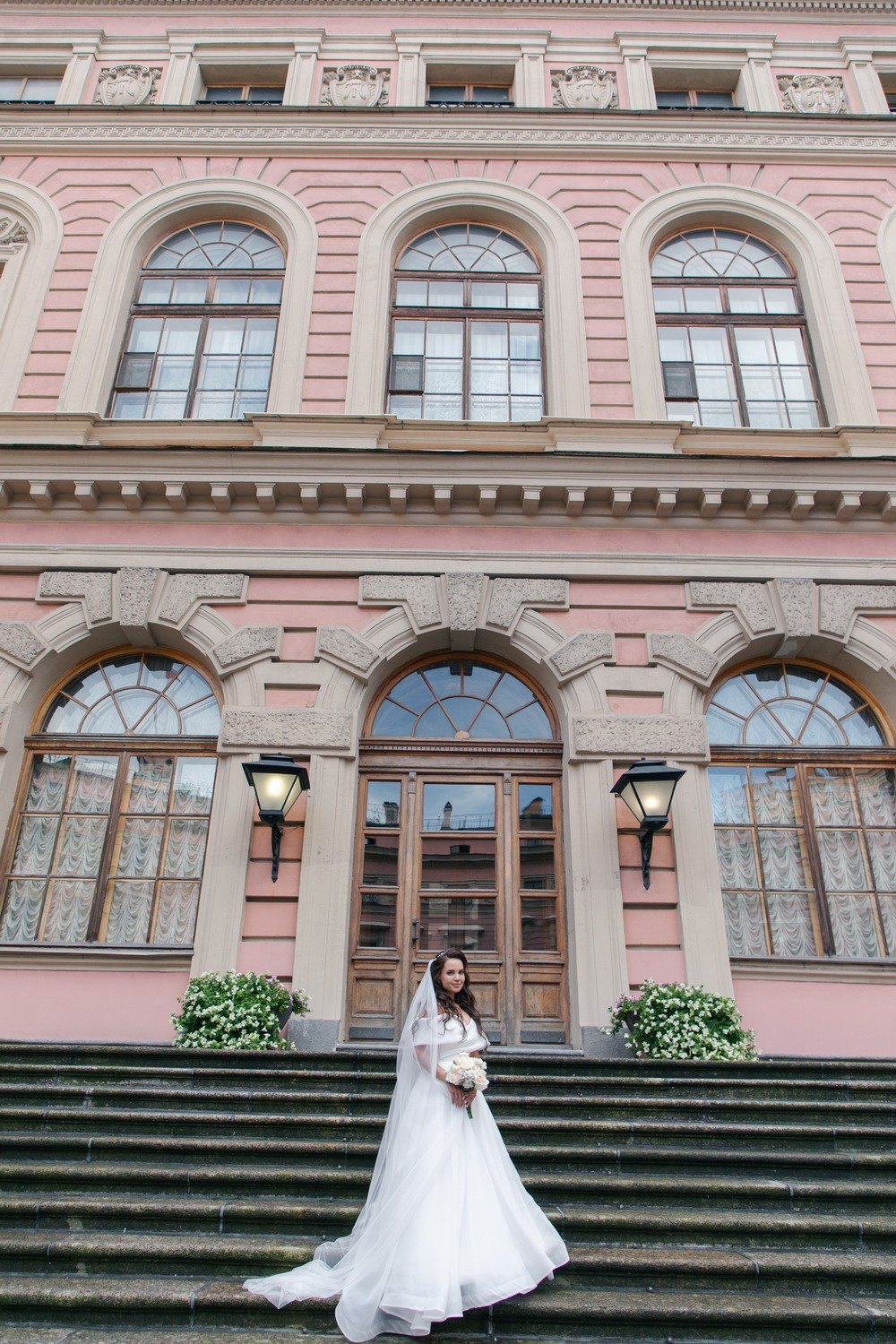 свадьба в спб заказать фотографа, где лучше провести свадьба в спб, свадебный банкетный зал какой выбрать, костюм на свадьбу жених, платье для невесты