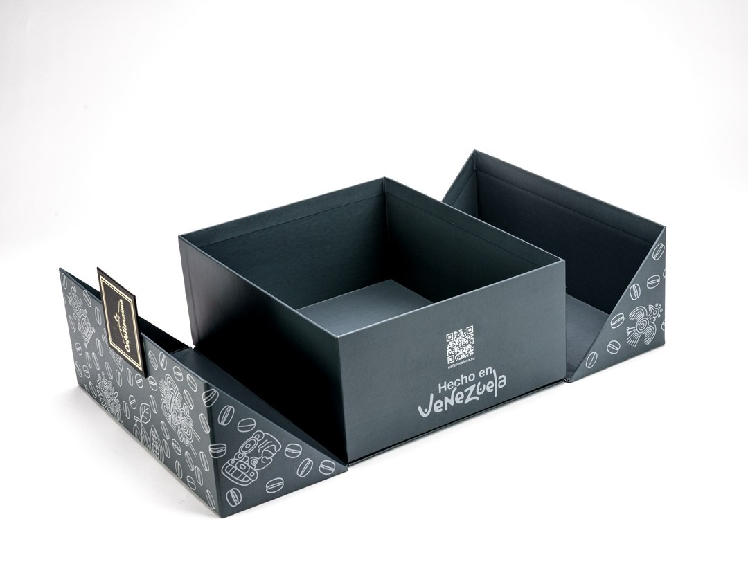 Cafe Roraima (gray). Fotolux