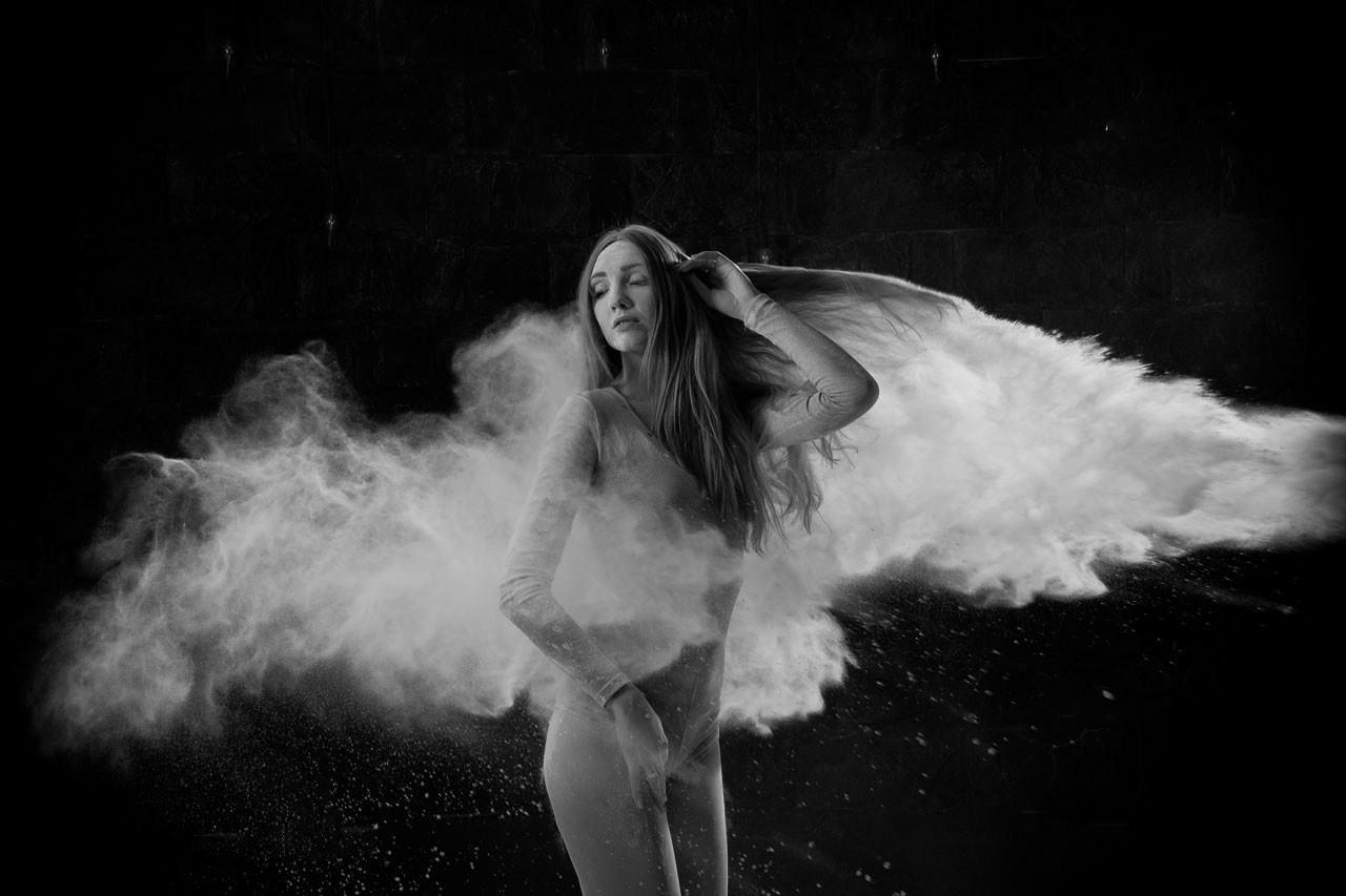 Съёмка с мукой 2. Женский фотограф Крещение Венчание Москва Брянск