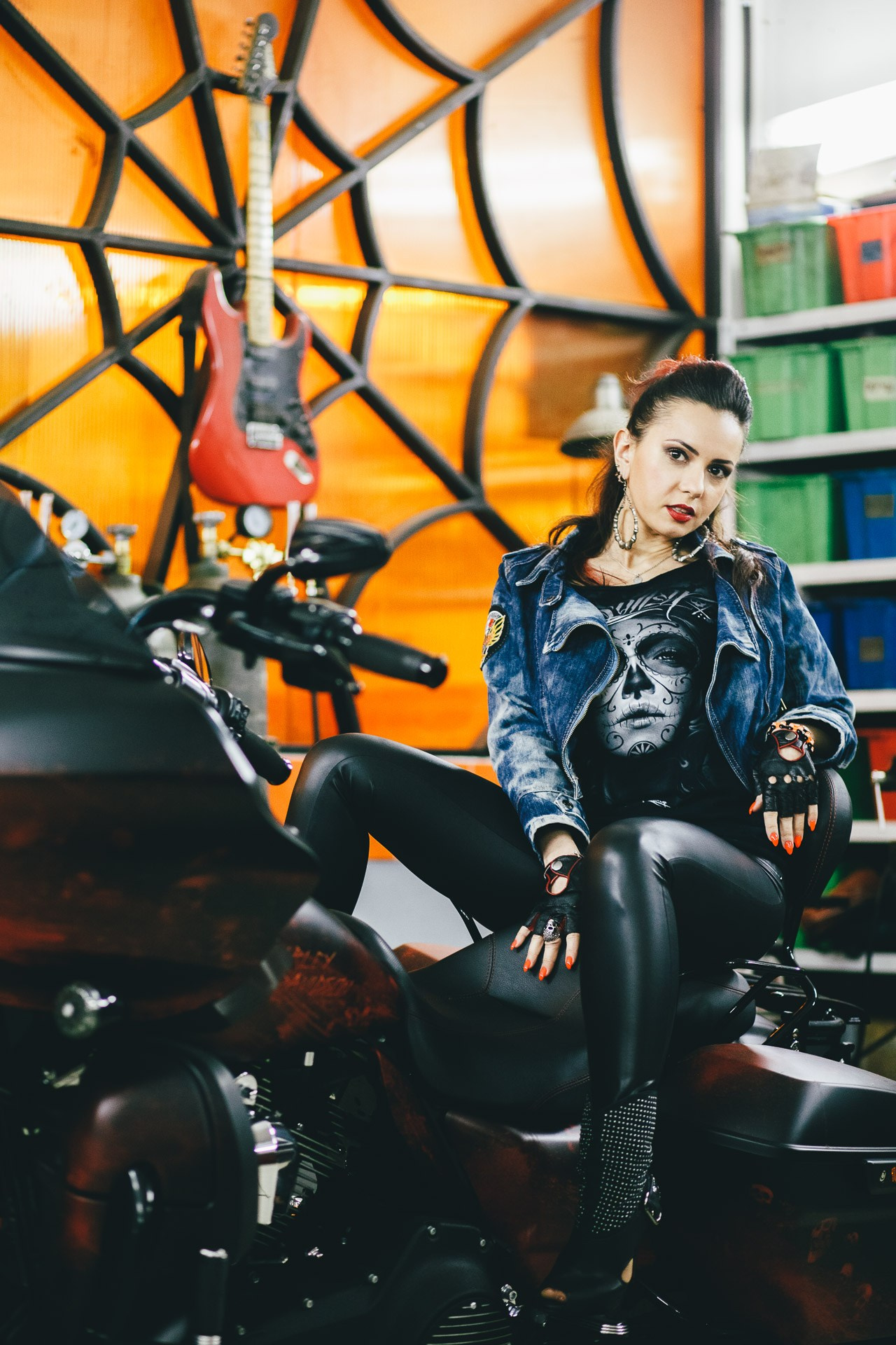 Дочь Рок-н-Ролла. Алиса в кастомной мастерской Fitil_DMC. Илья Михачёв Фотограф ПРО людей