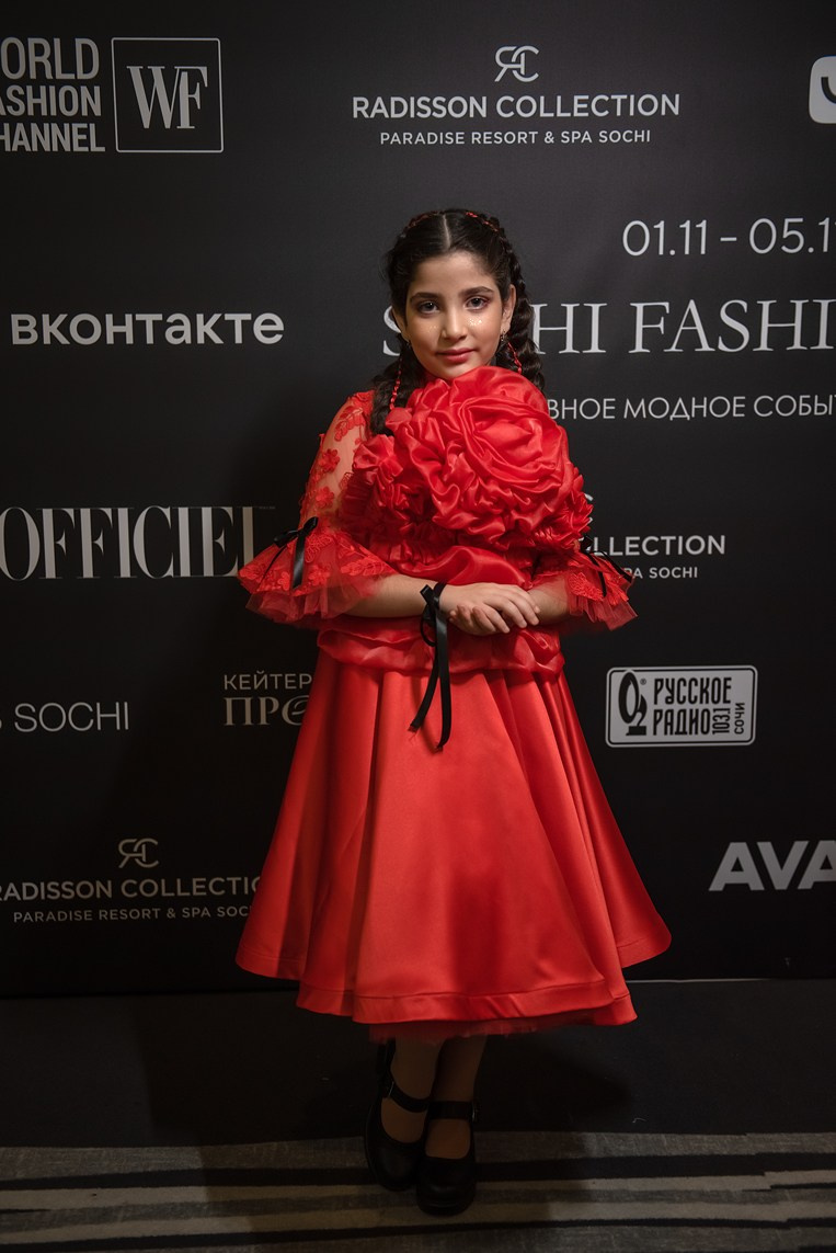 SochiFashionWeek2024 дизайнер Анохина Светлана. Семейный и коммерческий фотограф в Сочи Александр Бодунов