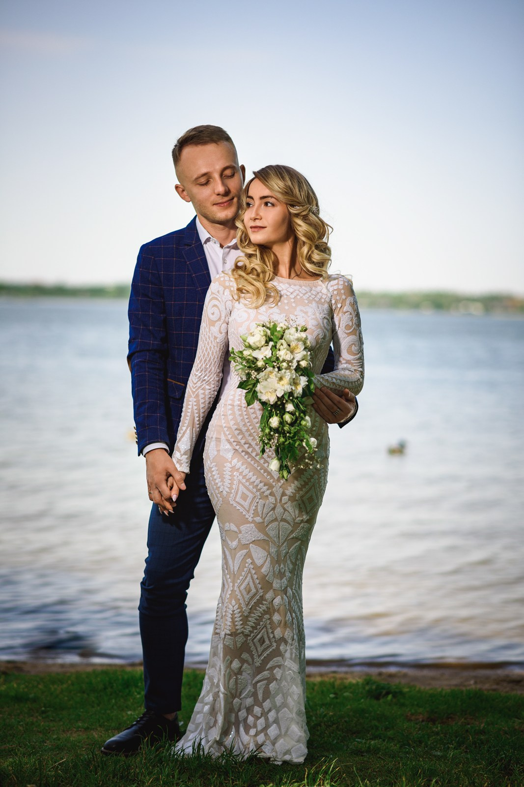 Свадебная фотосессия. Компания и фотошкола по созданию контента в Москве