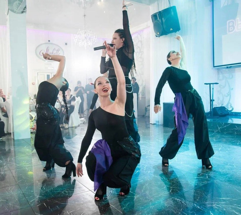 Выступления на банкетных площадках. Танцевальная шоу-группа «GRANAT»