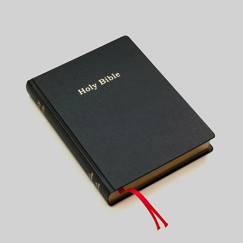 Фотокнижная библиотека Александра Шарра. Фотограф и исследователь фотографии из Санкт-Петербурга Елизавета Веприцкая