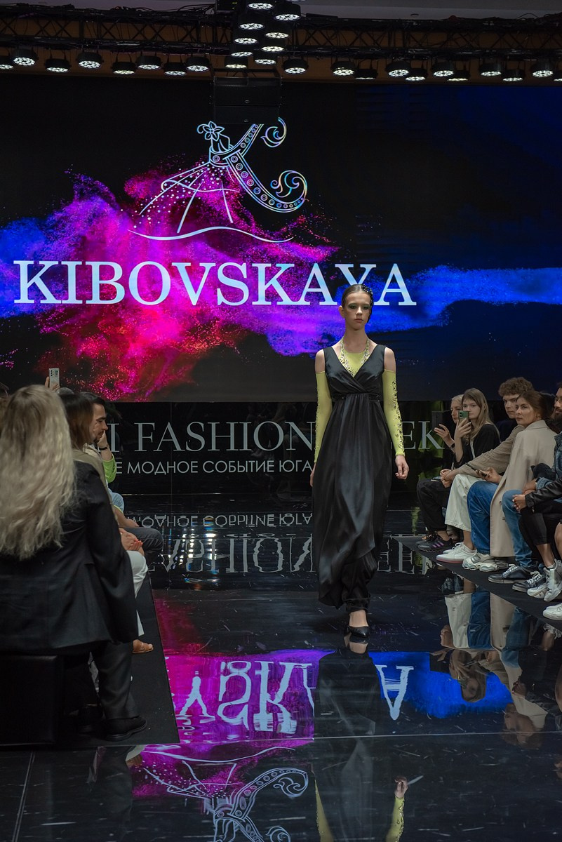 SochiFashionWeek2024 дизайнер Кибовская. Семейный и коммерческий фотограф в Сочи Александр Бодунов
