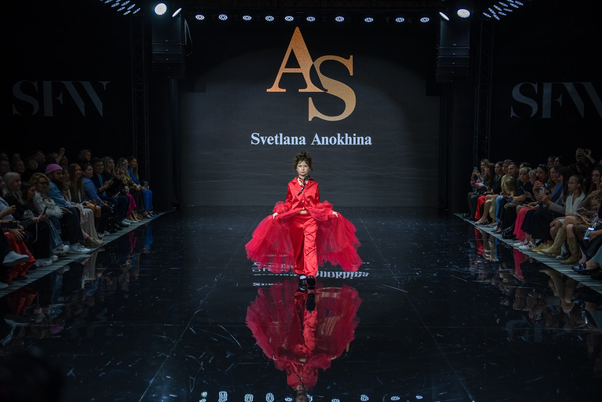 SochiFashionWeek2024 дизайнер Анохина Светлана. Семейный и коммерческий фотограф в Сочи Александр Бодунов
