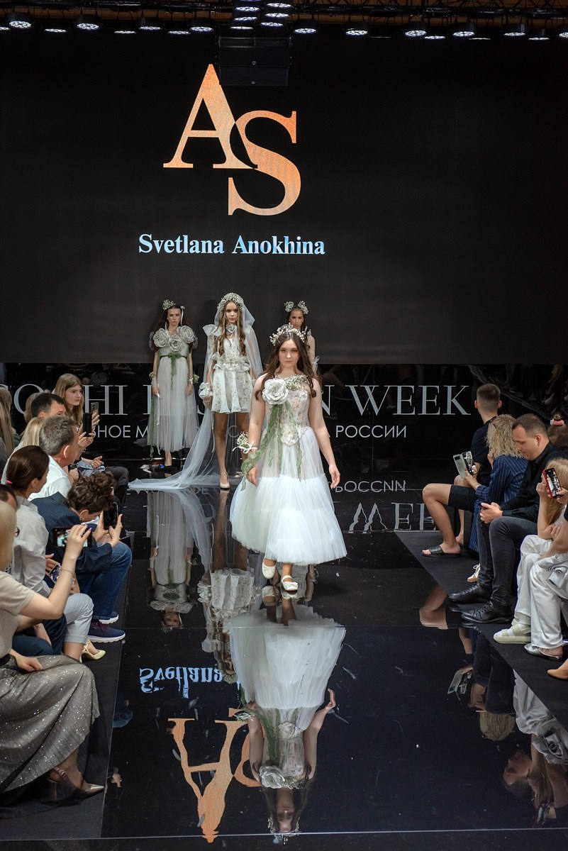 SochiFashionWeek2024 дизайнер Анохина. Семейный и коммерческий фотограф в Сочи Александр Бодунов