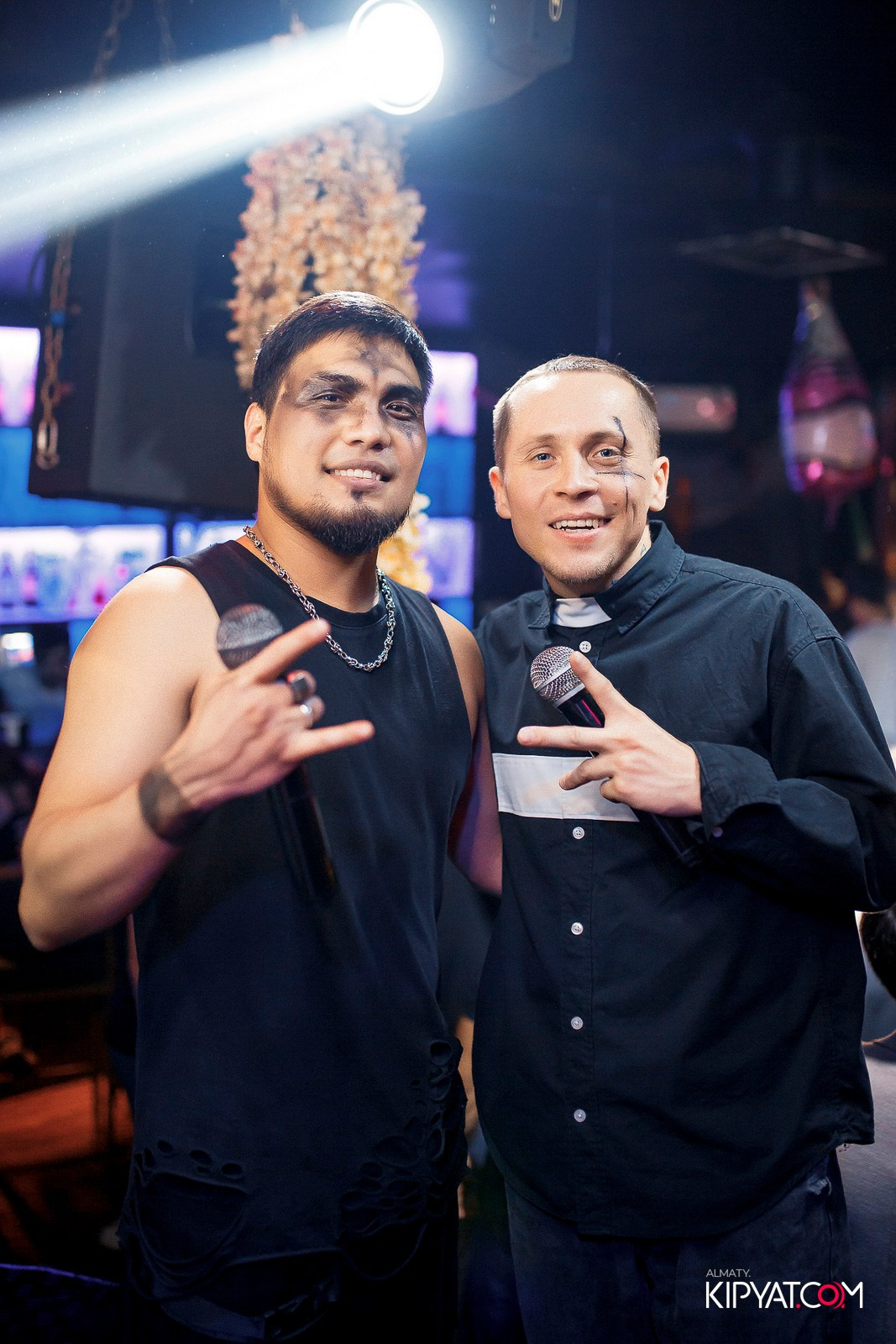 UYAT EMES BAR. КИПЯТКОМ АЛМАТЫ!