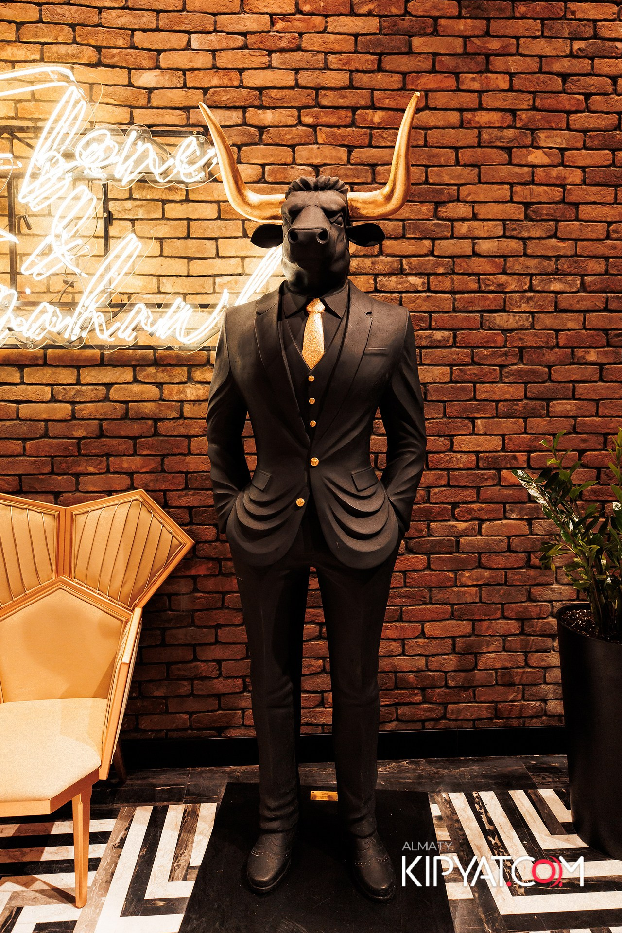 ZIYAFET MEAT HOUSE. КИПЯТКОМ АЛМАТЫ!