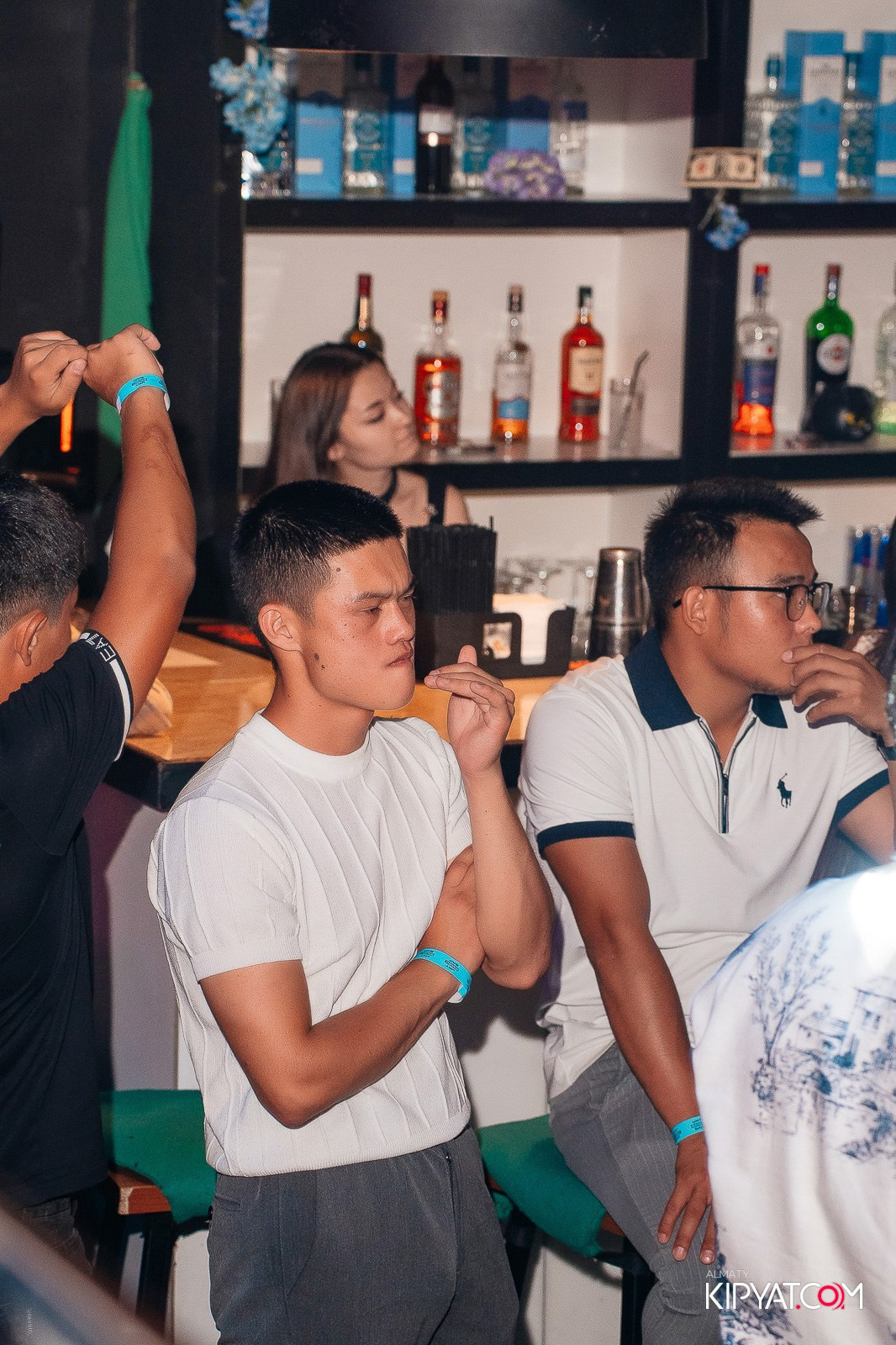 UYAT EMES BAR. КИПЯТКОМ АЛМАТЫ!