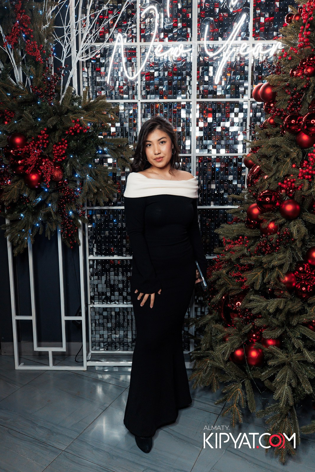 FRIENDS BAR & TERRACE. КИПЯТКОМ АЛМАТЫ!