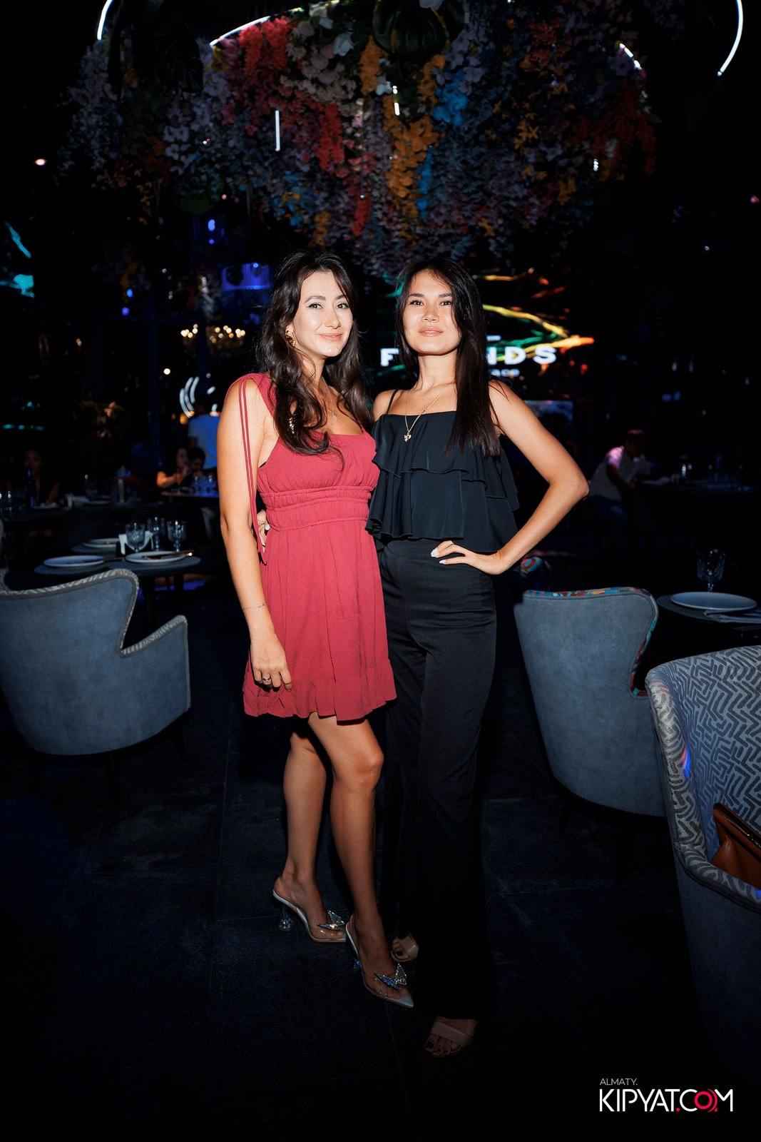 FRIENDS BAR & TERRACE. КИПЯТКОМ АЛМАТЫ!