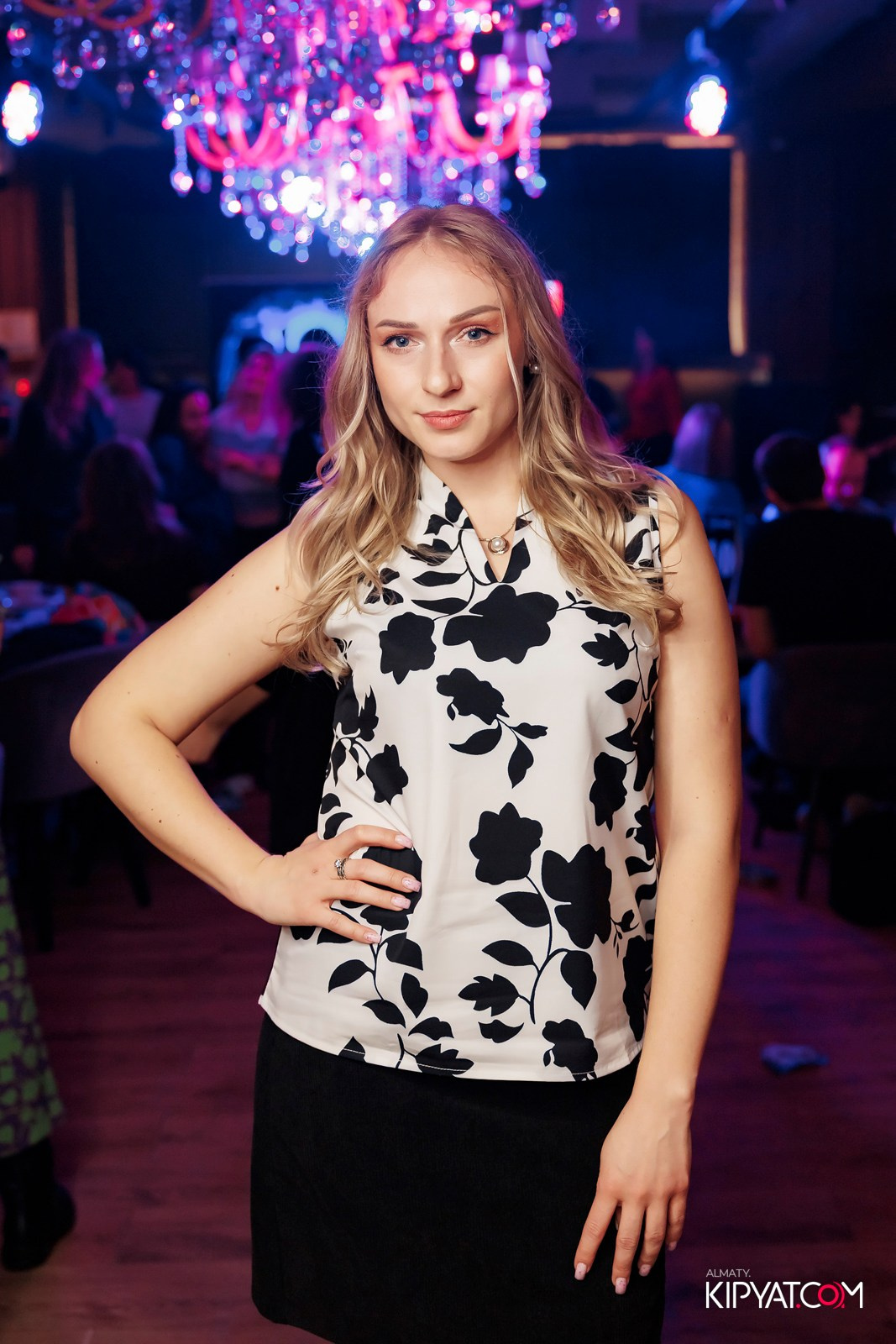 МУЗЫКАЛЬНОЕ ЛОТО В CAVIAR. КИПЯТКОМ АЛМАТЫ! Фотосъемка мероприятий в Алматы