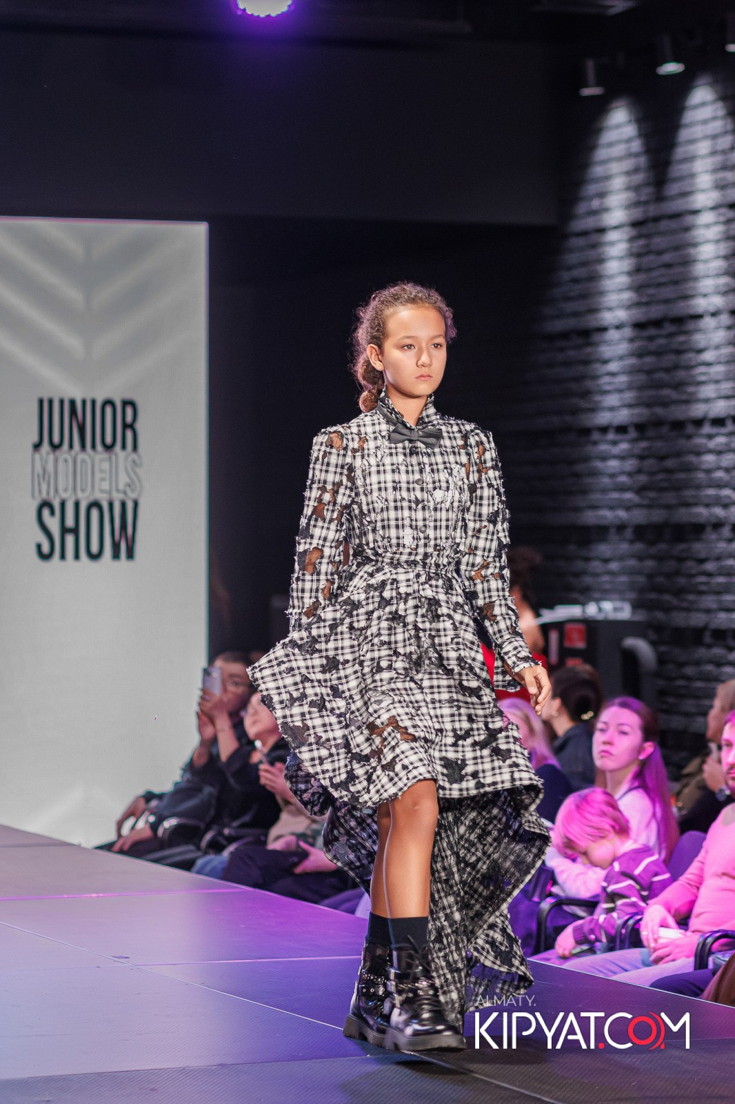 JUNIOR MODELS SHOW В РАМКАХ БЛАГОТВОРИТЕЛЬНОГО ПРОЕКТА МОДА ЗА СЧАСТЬЕ ДЕТЕЙ. КИПЯТКОМ АЛМАТЫ!