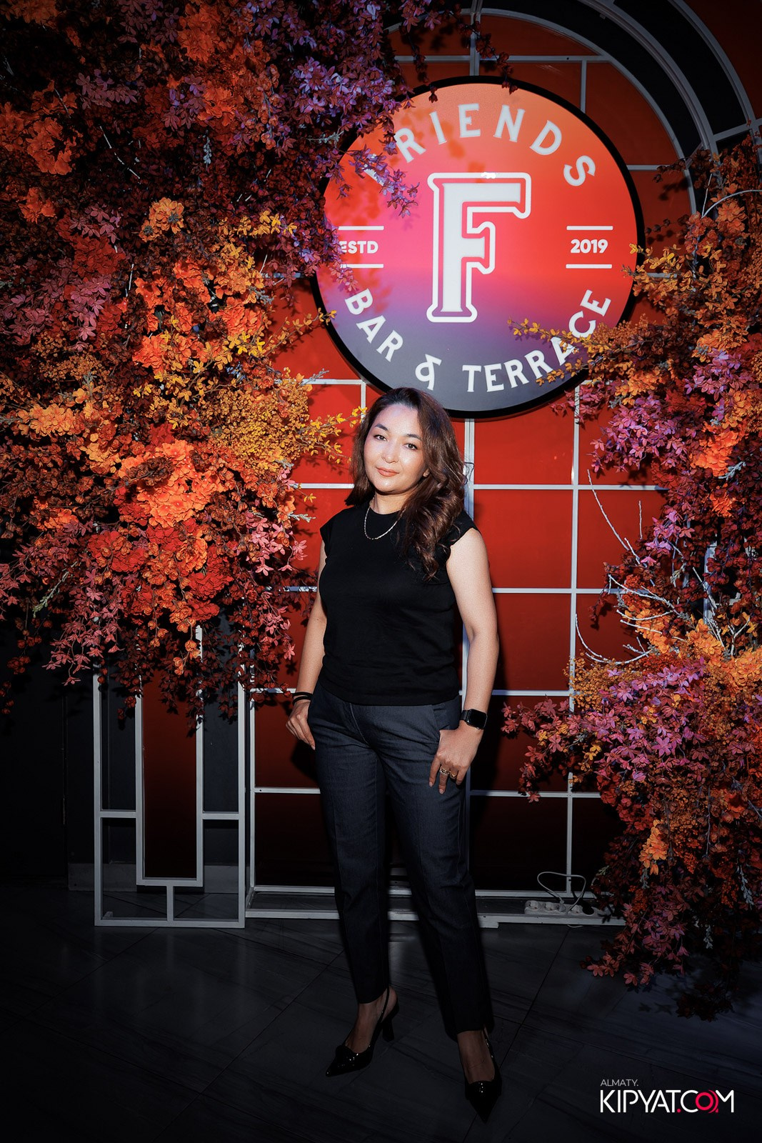 FRIENDS BAR & TERRACE. КИПЯТКОМ АЛМАТЫ!