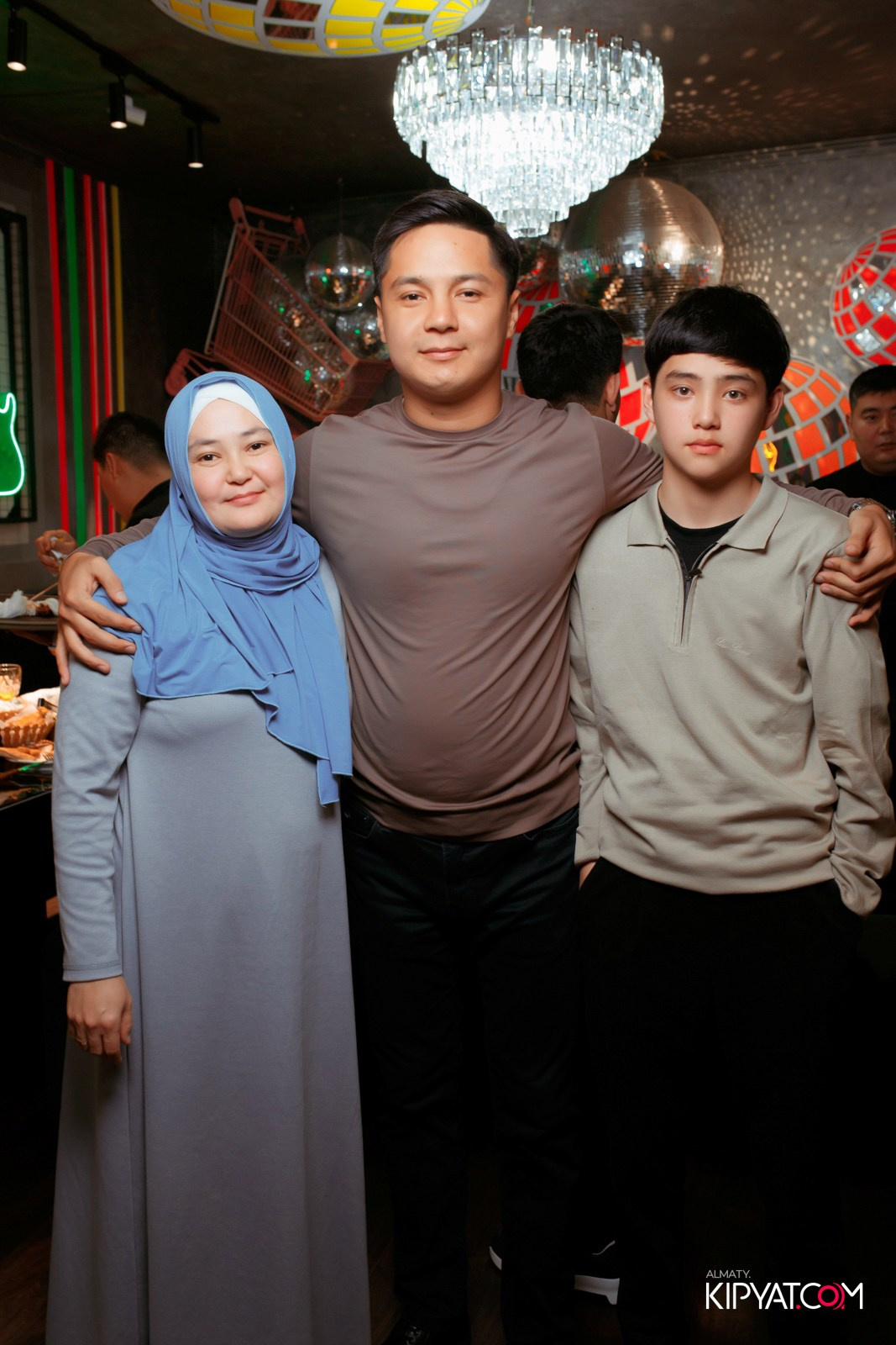 УХО И МЕДВЕДЬ НА САИНА. КИПЯТКОМ АЛМАТЫ!