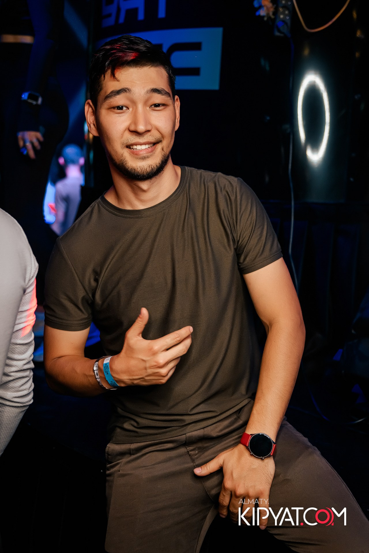 Uyat Emes Ваr. КИПЯТКОМ АЛМАТЫ!