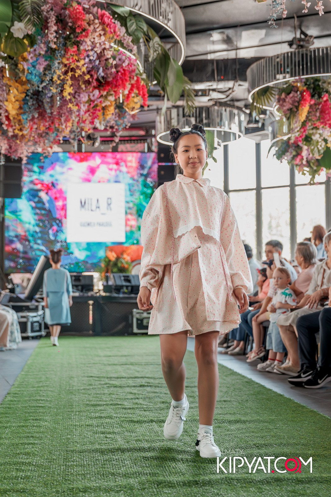 PROM KIDS FASHION SHOW. КИПЯТКОМ АЛМАТЫ!