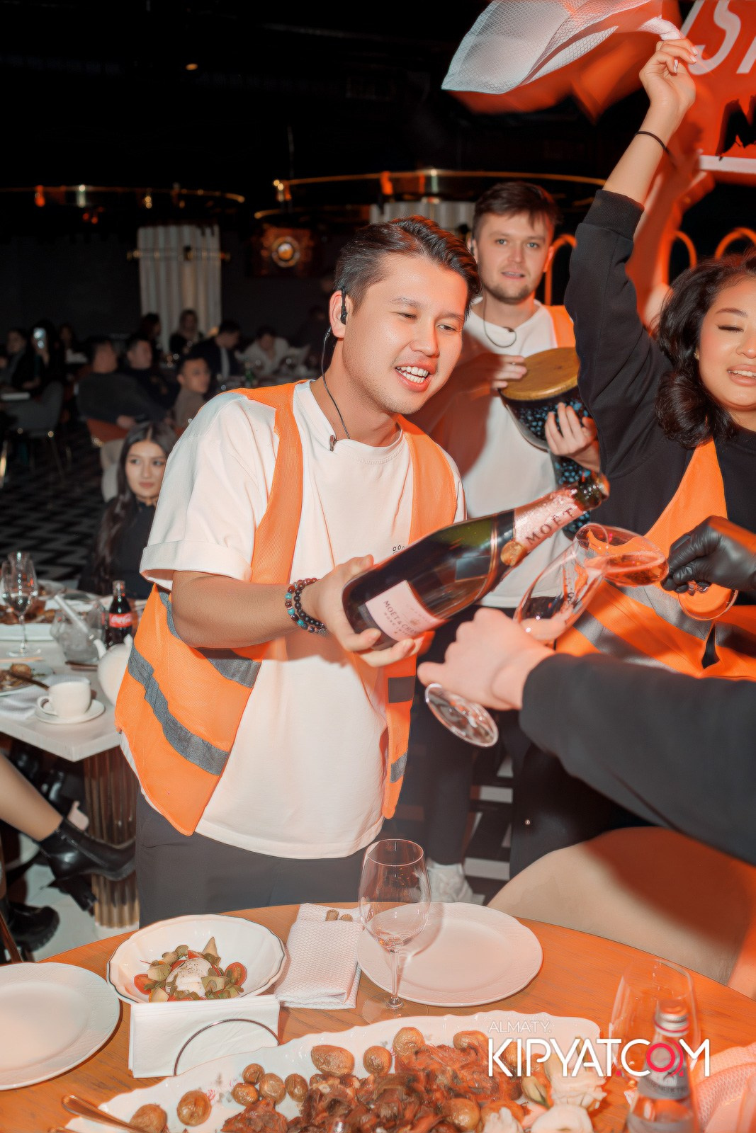 QUEEN. КИПЯТКОМ АЛМАТЫ!