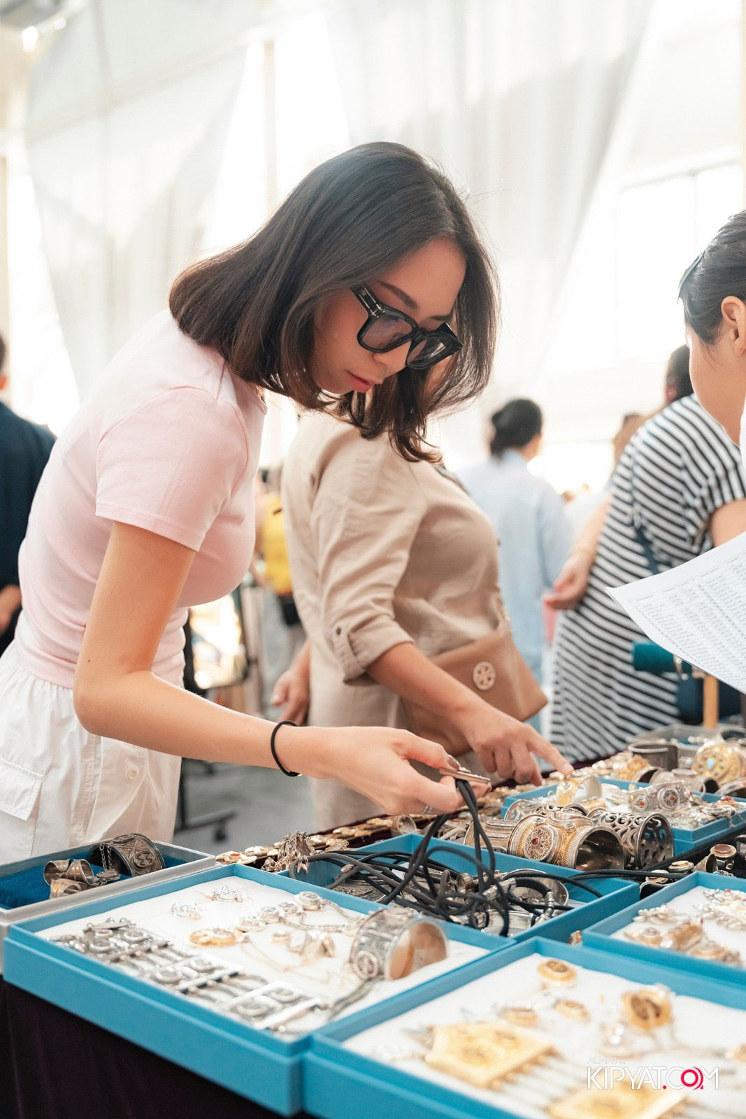 ETHNO POP-UP STORE, SABANTOI B SADU ARENA. КИПЯТКОМ АЛМАТЫ!