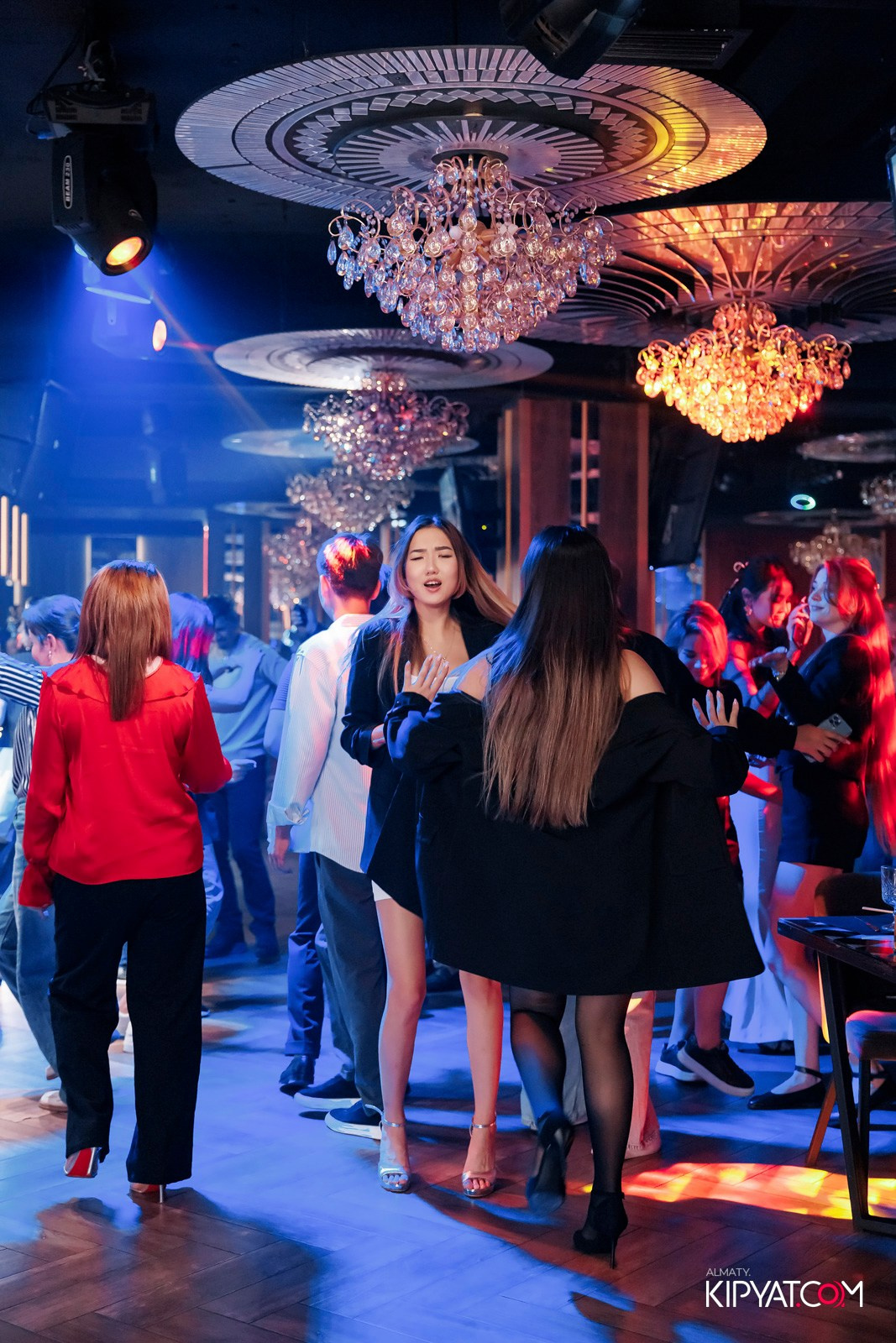 ЗАЯ, НА БИС. КИПЯТКОМ АЛМАТЫ!