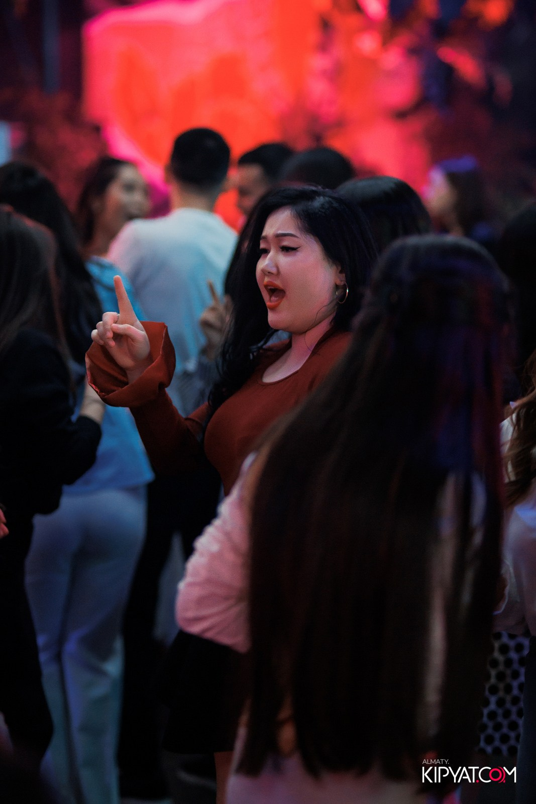 FRIENDS BAR & TERRACE. КИПЯТКОМ АЛМАТЫ!