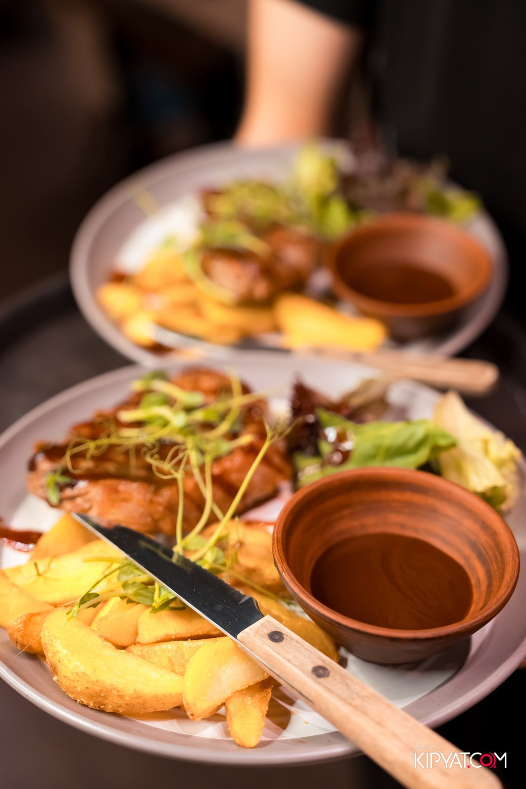 ОТКРЫТИЕ ЛЕТНЕЙ ТЕРАССЫ В РЕСТОРАНЕ ЛАРИСС ИВАННУ ХАЧУ. КИПЯТКОМ АЛМАТЫ!