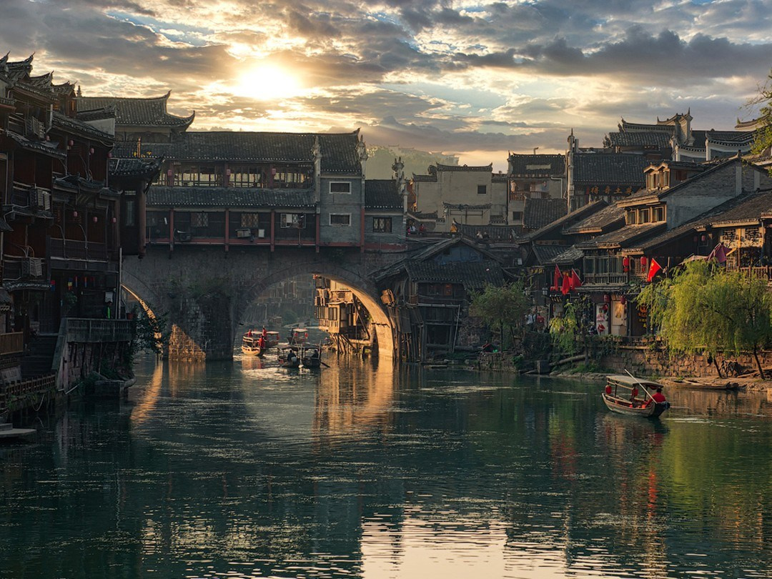 Гуанчжоу — Яншо — Дажай — Фэнхуан — Чжанцзяцзе. Семейный и детский фотограф Margo Photolab в Москве