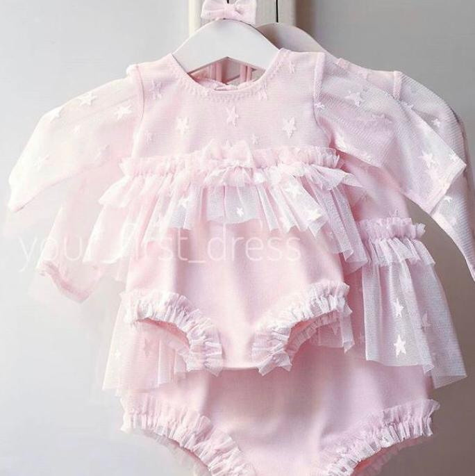 Для девочек. Размер ньюборн. Фотограф новорожденных в Москве Воробьева Юлия