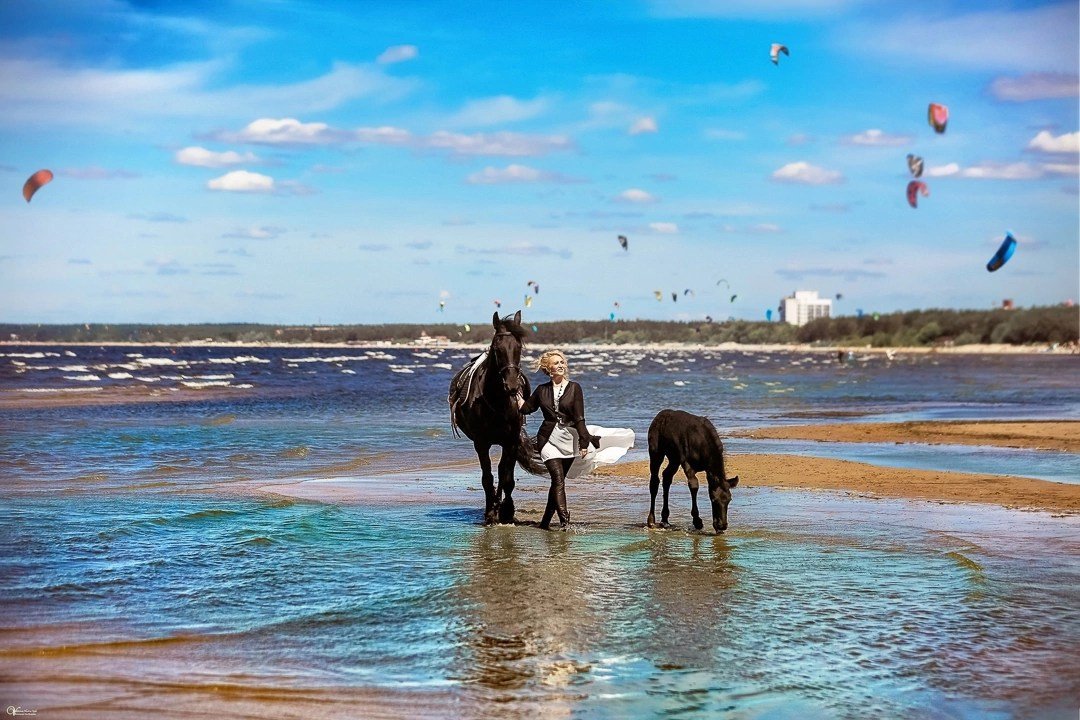 Фотосессии с лошадьми летом. Фотограф женский и мужской портрет Санкт-Петербург