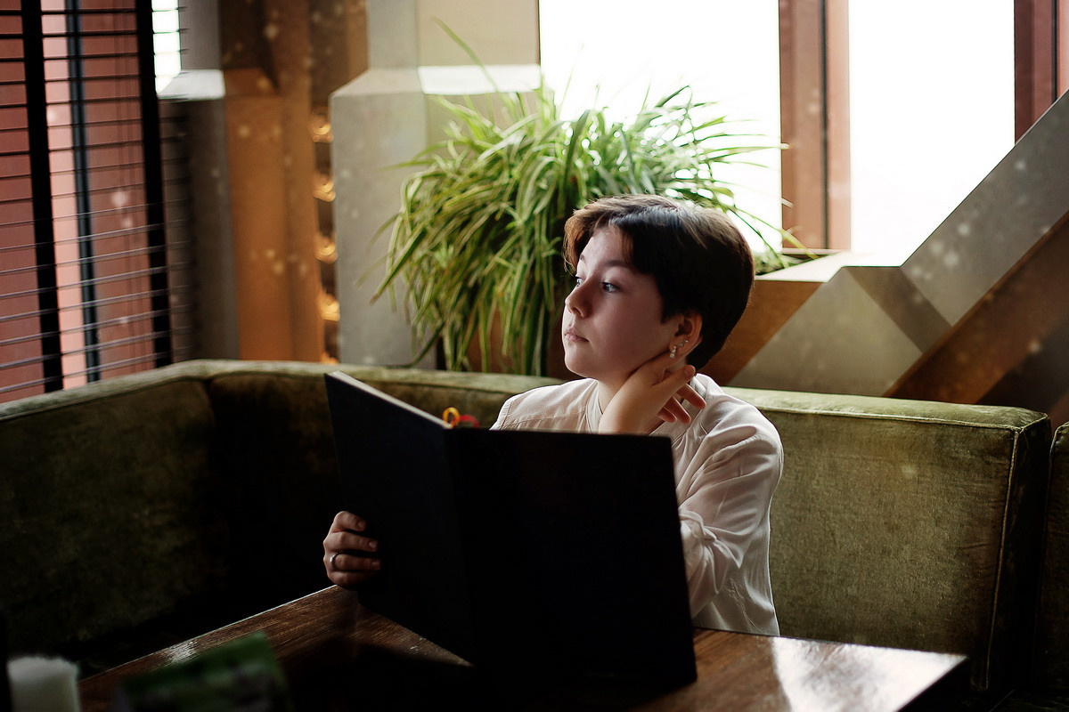 Фотосессия сестричек в ТЦ. Детский и семейный фотограф в Москве Левандовская Анастасия