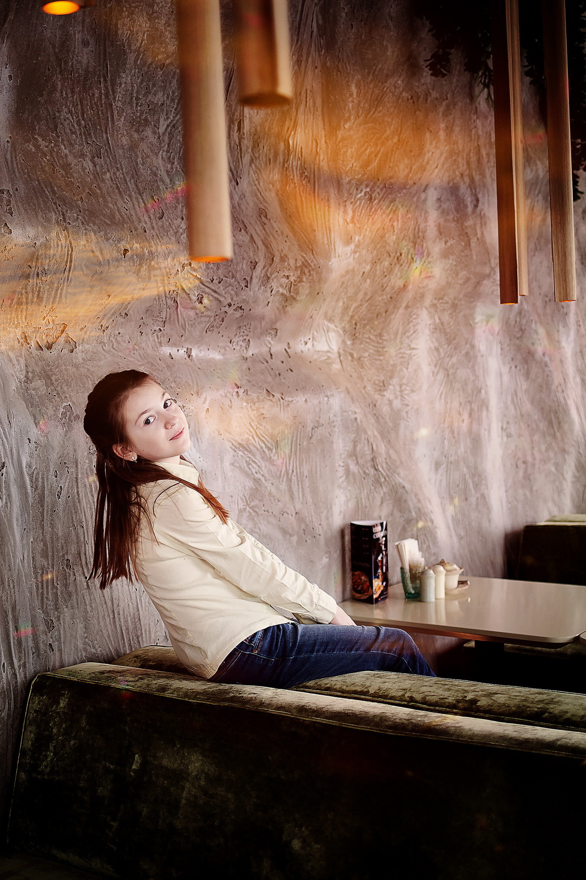 Фотосессия сестричек в ТЦ. Детский и семейный фотограф в Москве Левандовская Анастасия