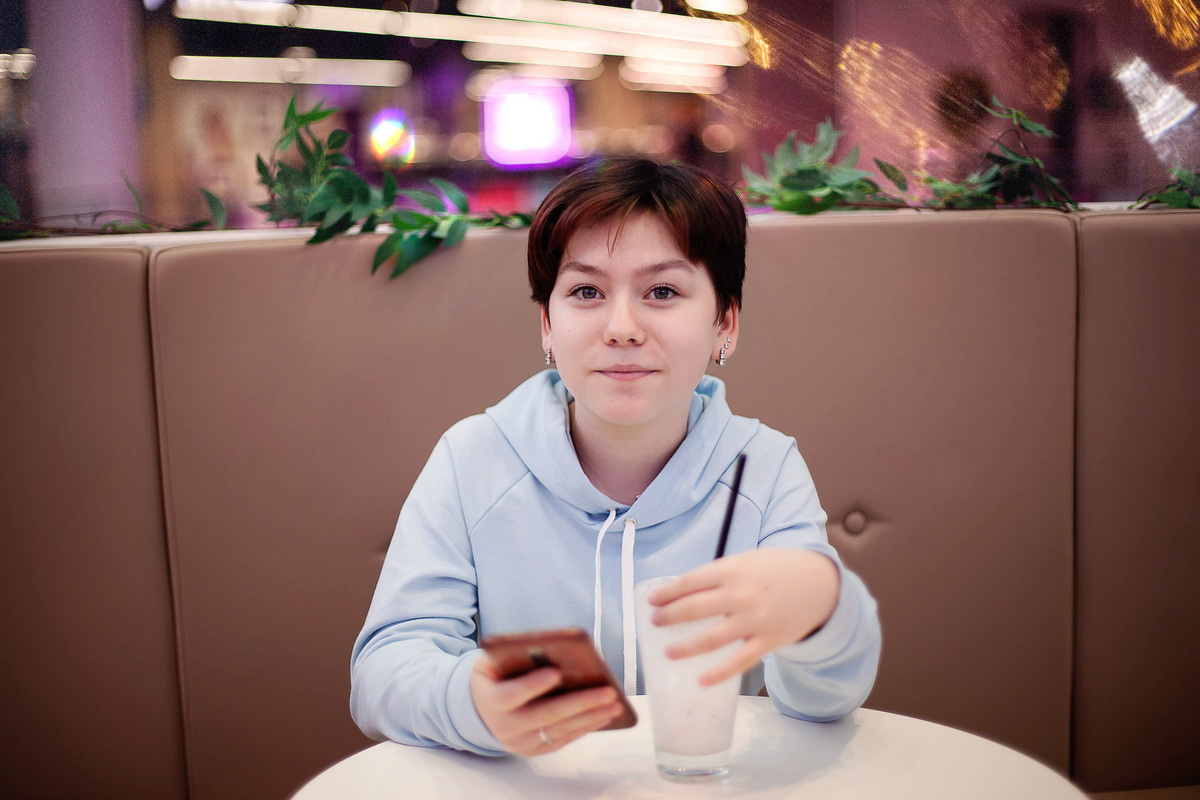 Фотосессия сестричек в ТЦ. Детский и семейный фотограф в Москве Левандовская Анастасия