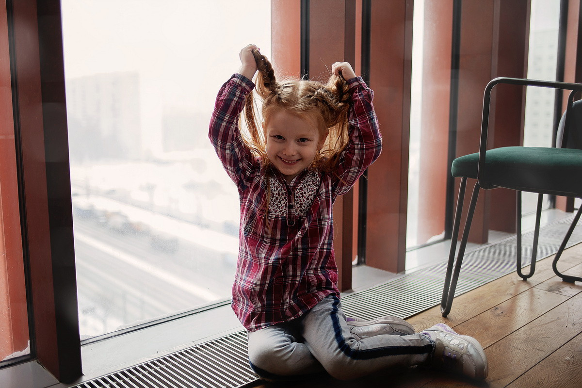 Фотосессия сестричек в ТЦ. Детский и семейный фотограф в Москве Левандовская Анастасия