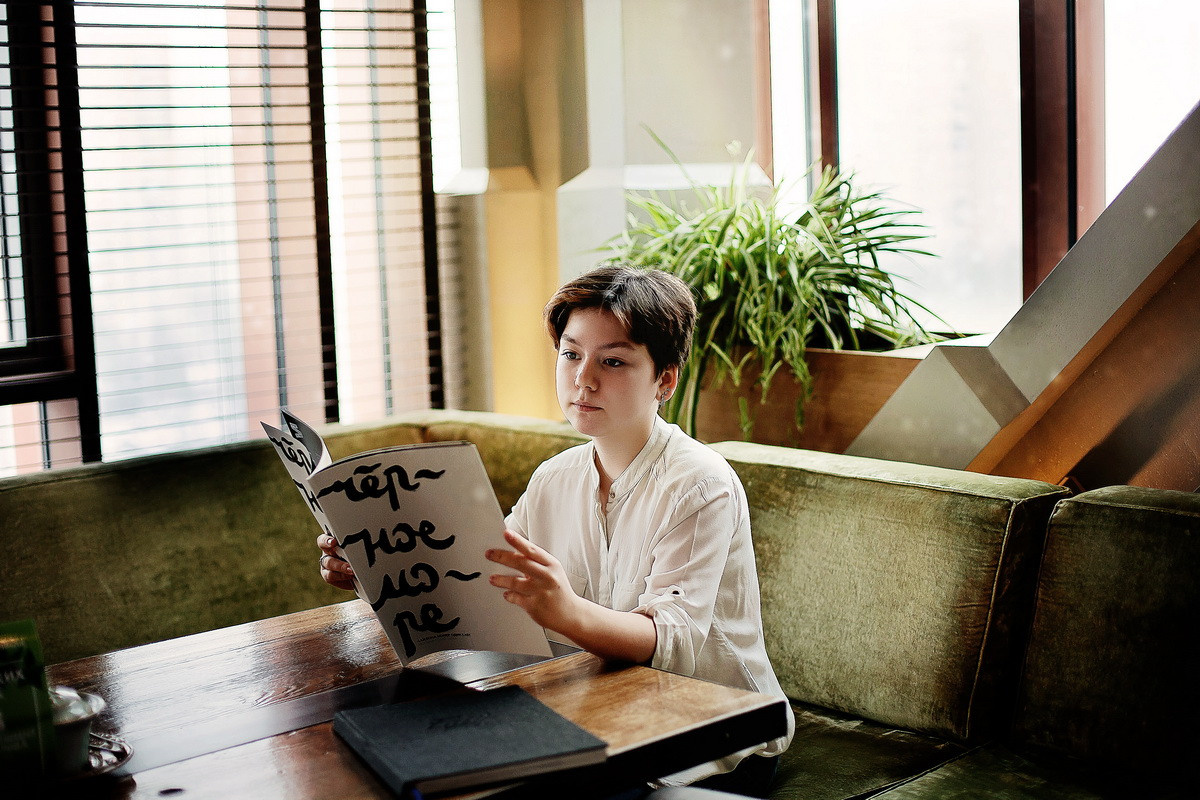 Фотосессия сестричек в ТЦ. Детский и семейный фотограф в Москве Левандовская Анастасия