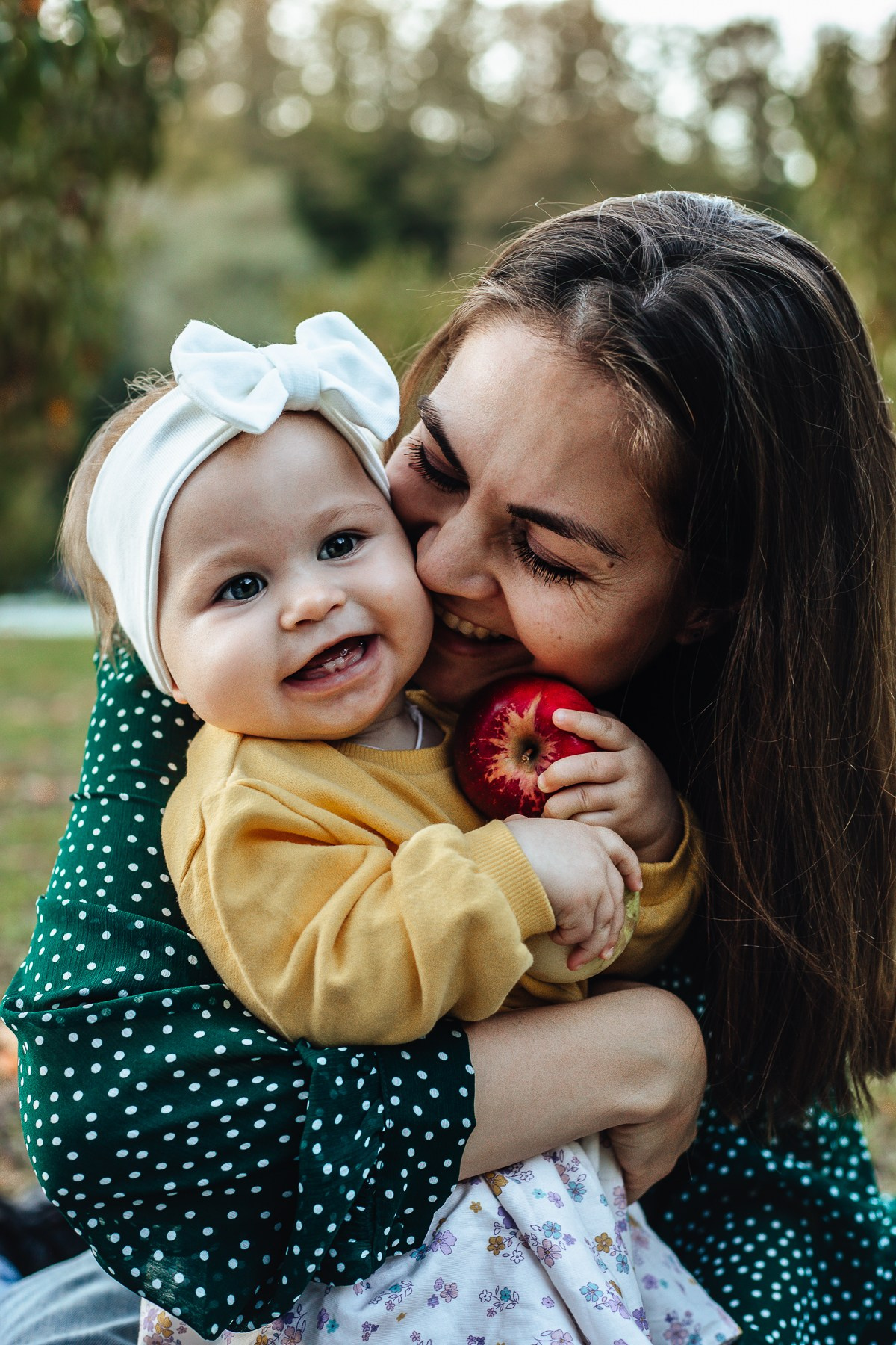 Иван, Ольга и Мира — в персиковом саду. Семейный фотограф Новороссийск, Анапа, Геленджик — Юлия Давыдова