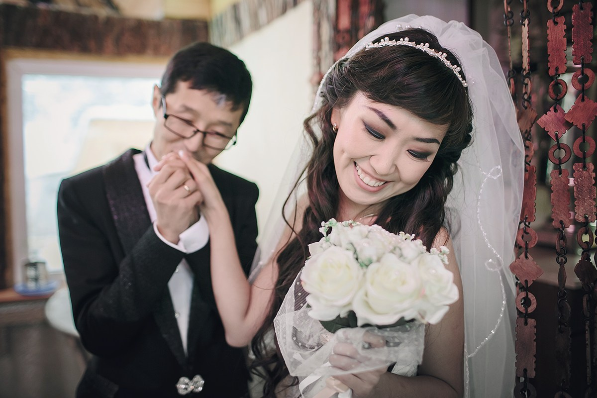 Зимнее свадебное фото. Фотограф Надежда Куин, Якутск