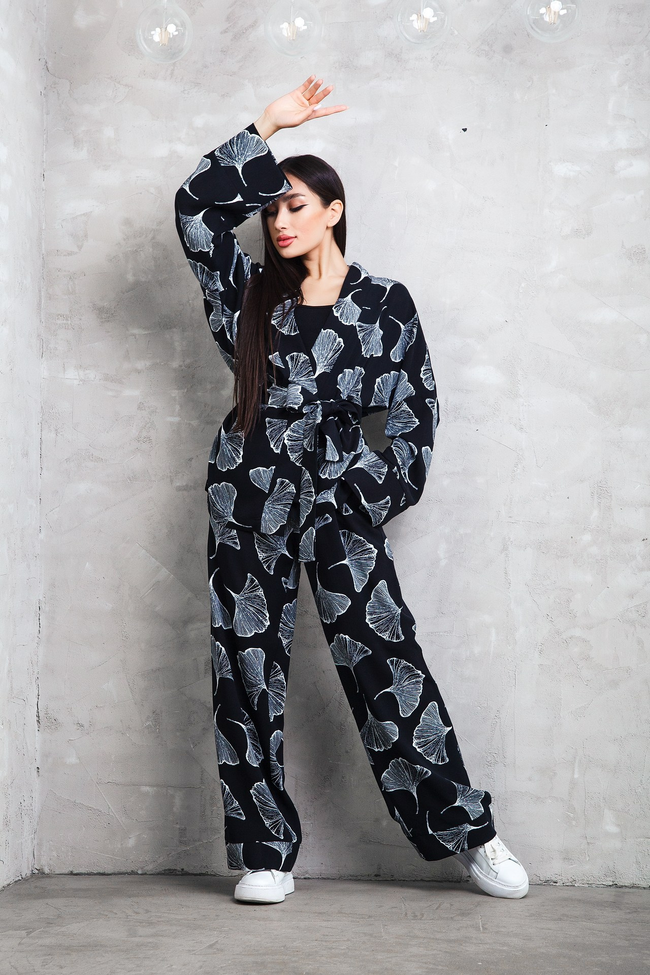 Реклама женской одежды. Натан Супервайзер по Продакшену