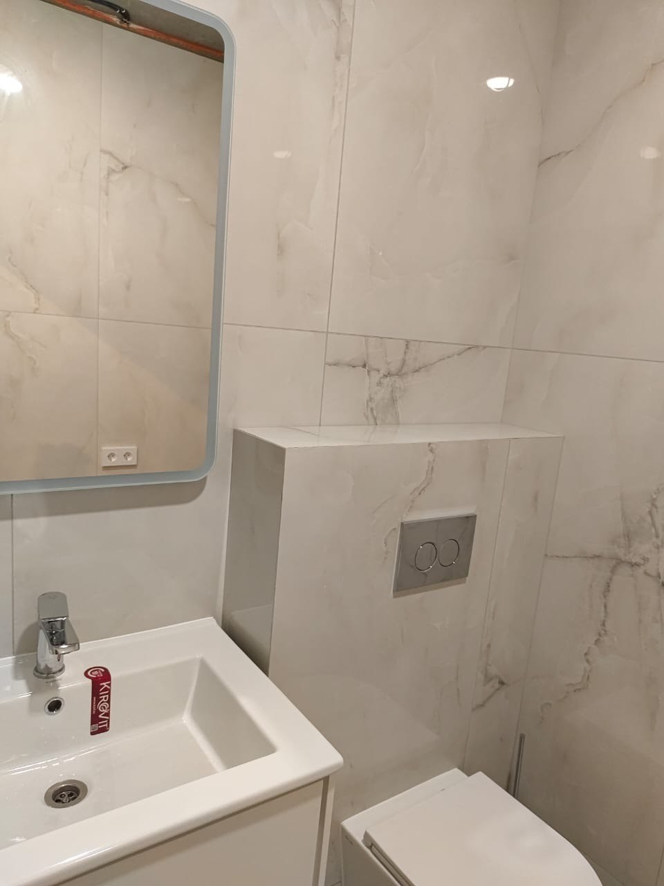 Ванная комната (ул. Симонова д. 11). Ремонт санузла, туалета, ванной под ключ в Казани. Укладка плитки