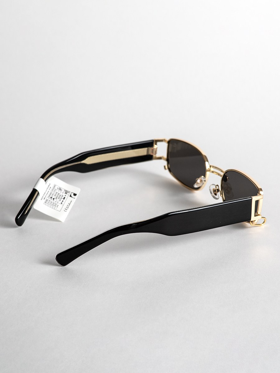 Съемка солнцезащитных очков. Фотограф в Санкт-Петербурге