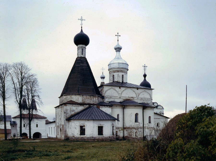 Ферапонтов монастырь